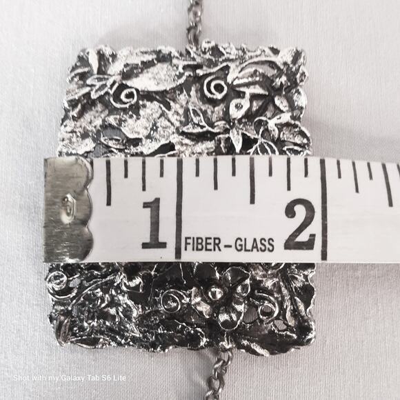 Upcycled Heavy Floral Silver Tone Pendant Necklace Cable Chain Links - Picture 8 of 9
